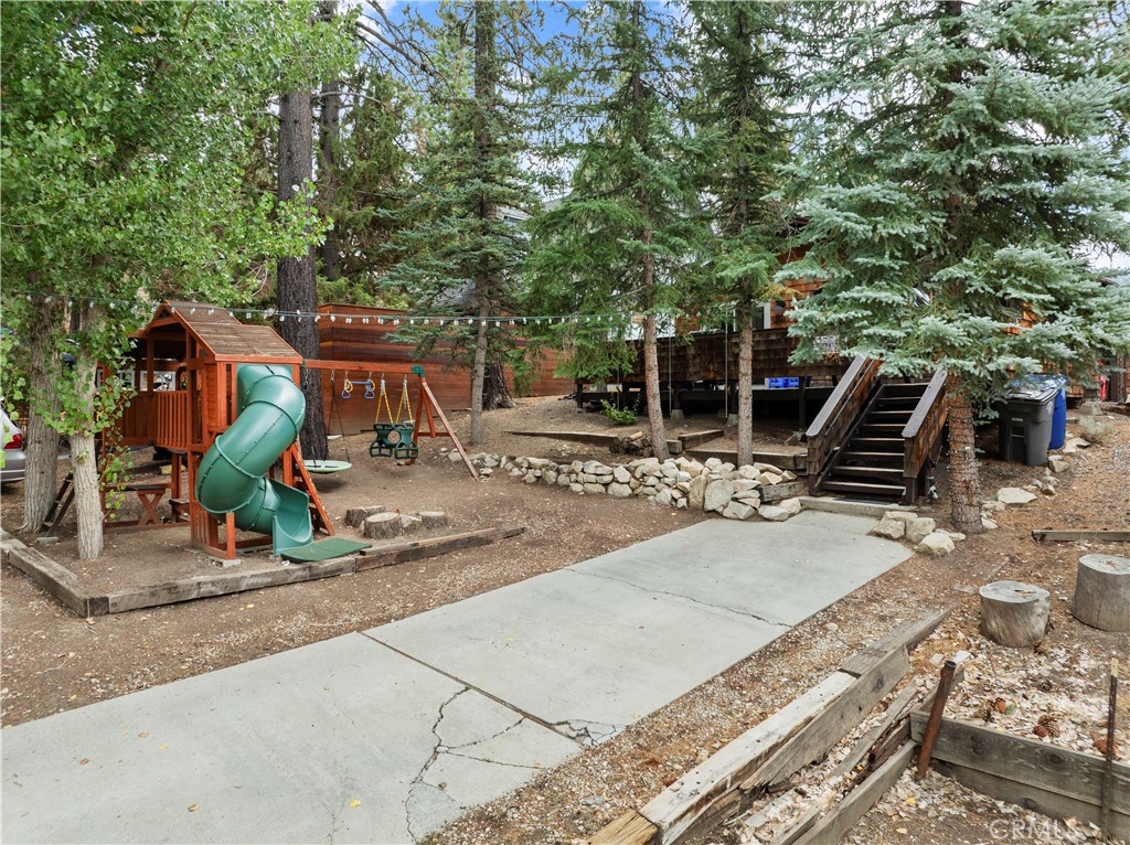 42851 Monterey Street