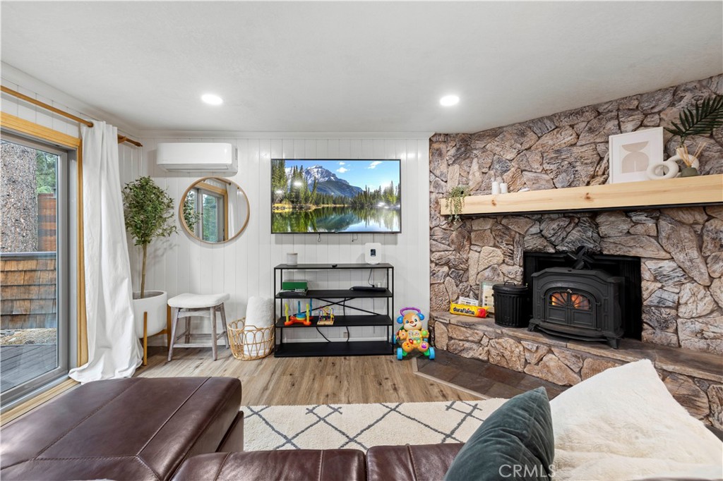 42851 Monterey Street