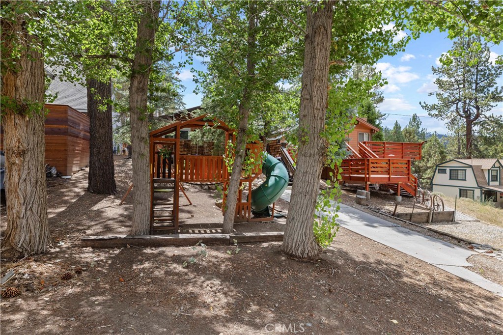 42851 Monterey Street