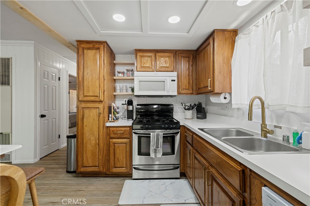 42851 Monterey Street