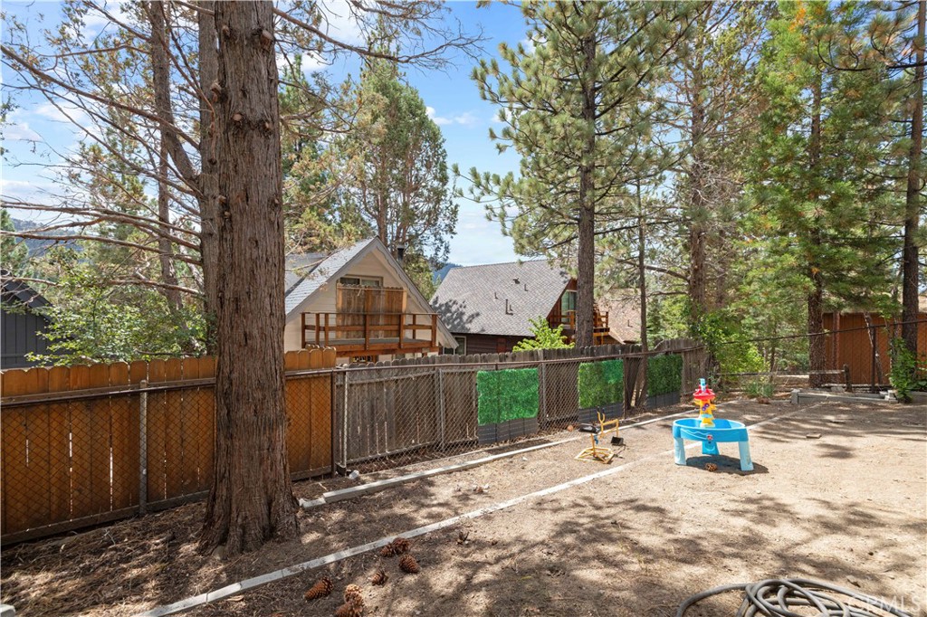 42851 Monterey Street