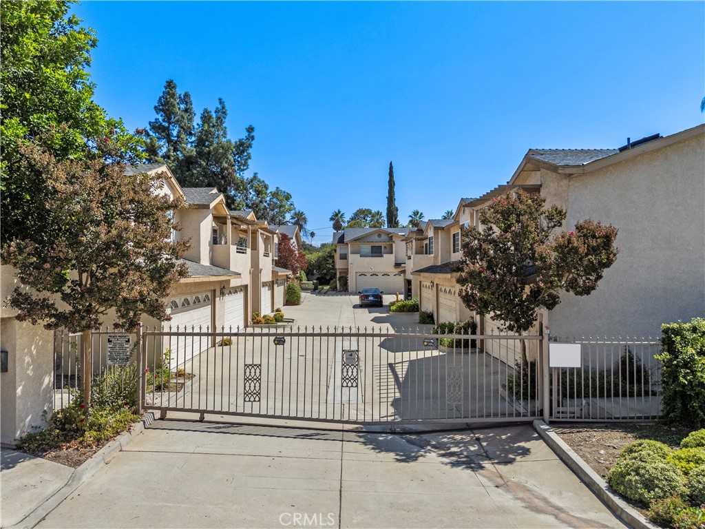 2270 N Towne Avenue 3