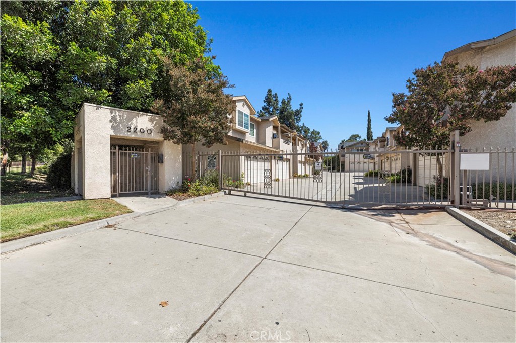 2270 N Towne Avenue 3