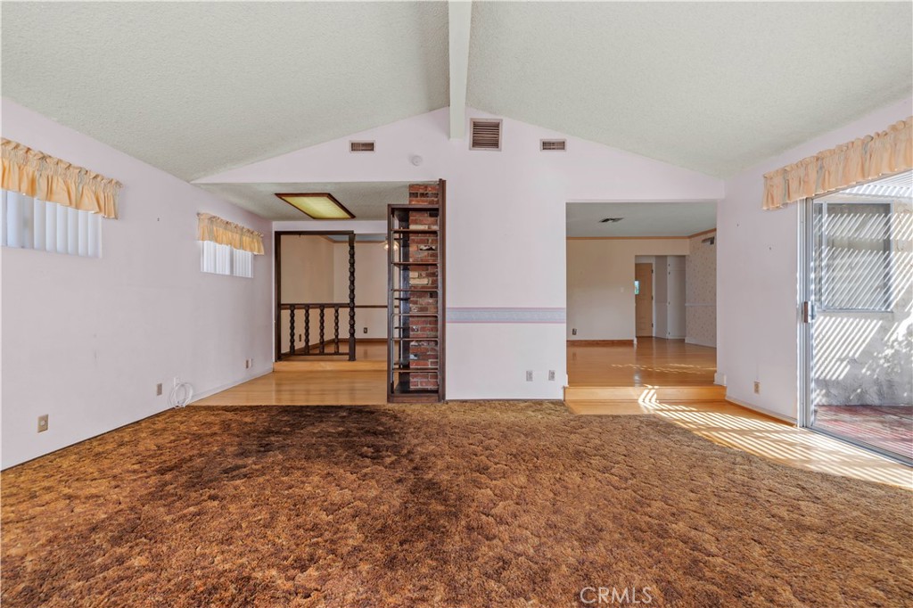 10335 Oro Vista Avenue