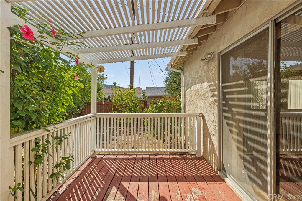 10335 Oro Vista Avenue