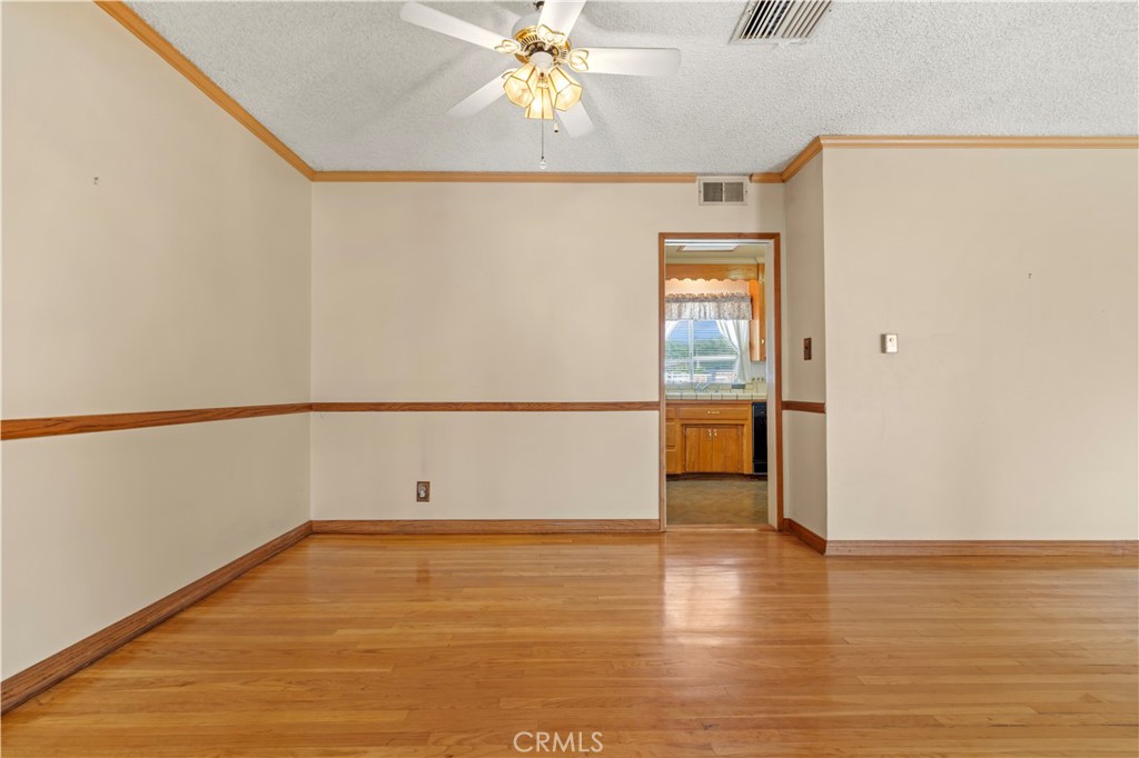 10335 Oro Vista Avenue