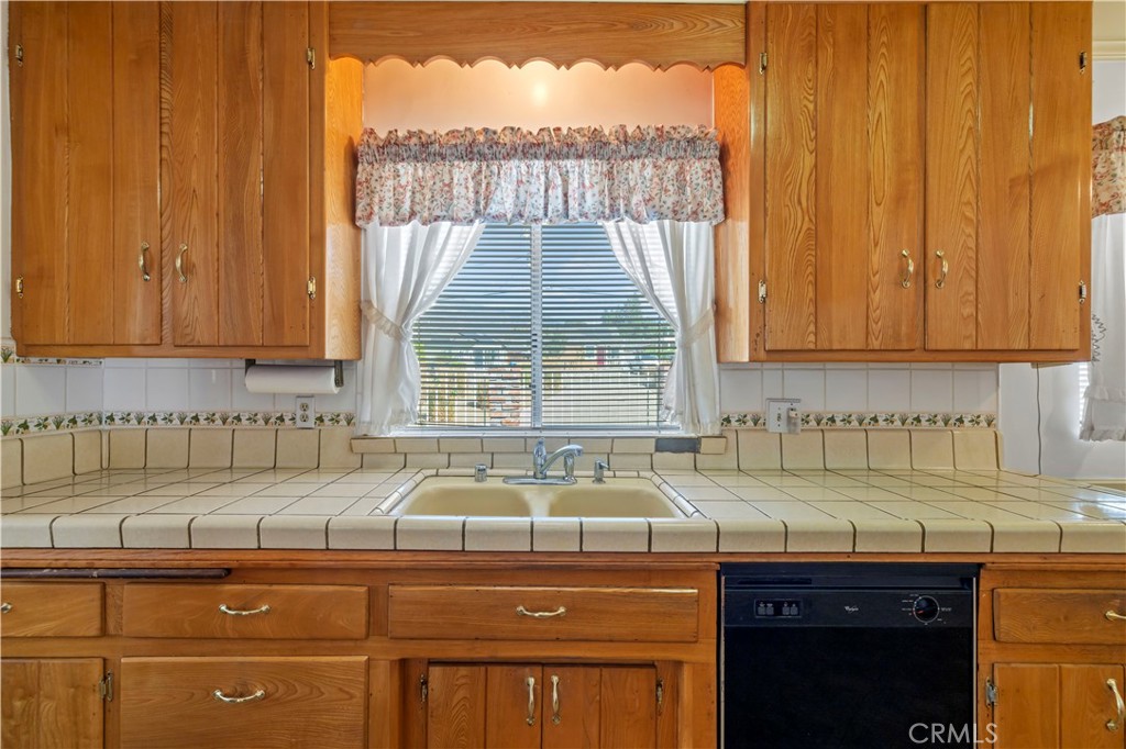 10335 Oro Vista Avenue