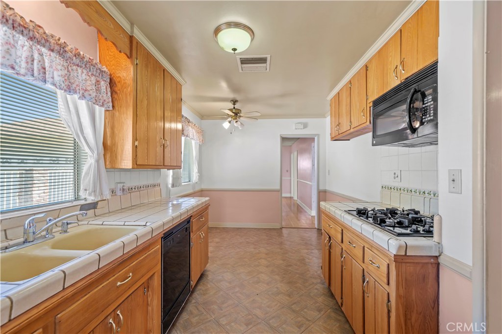 10335 Oro Vista Avenue