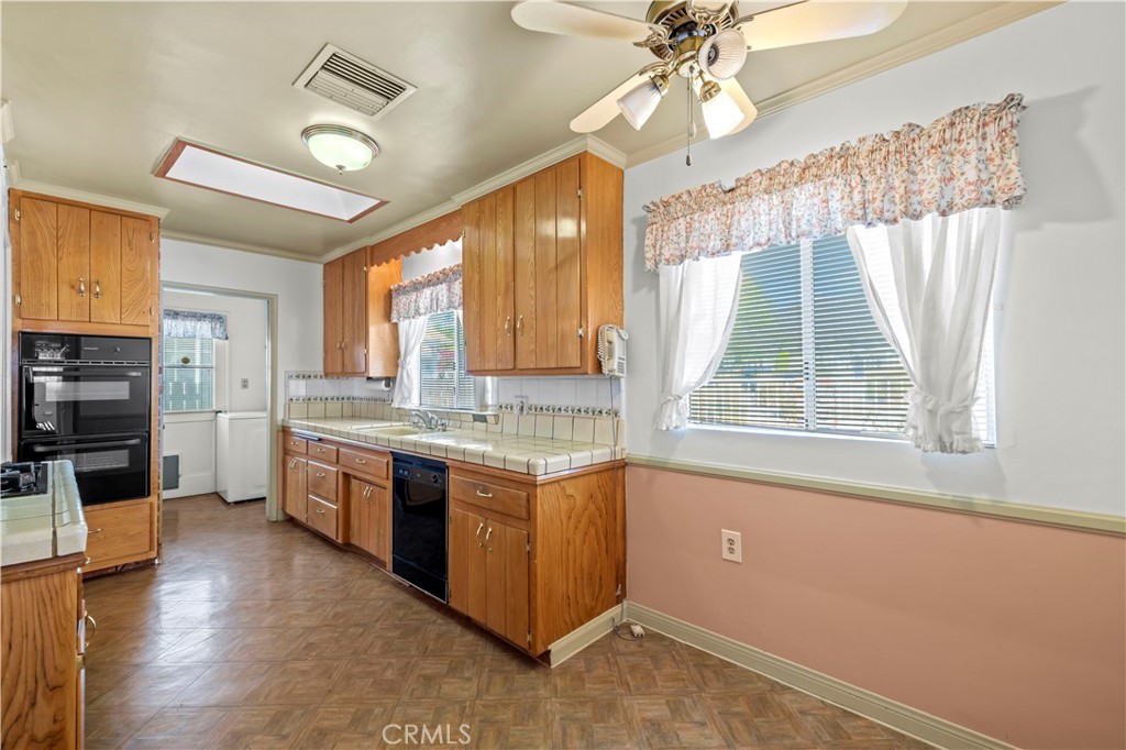 10335 Oro Vista Avenue