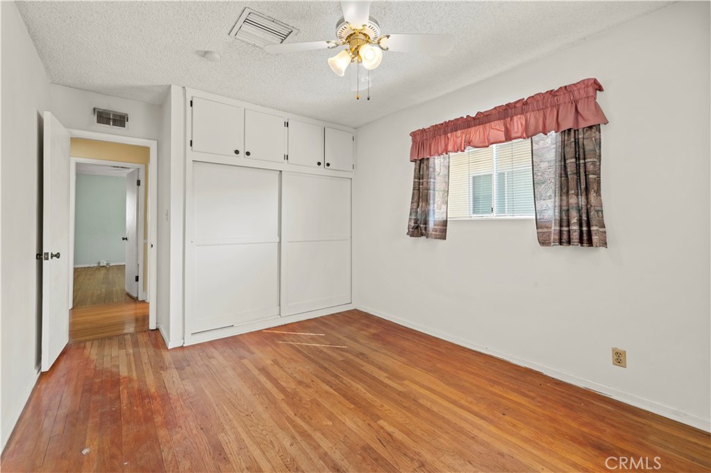 10335 Oro Vista Avenue