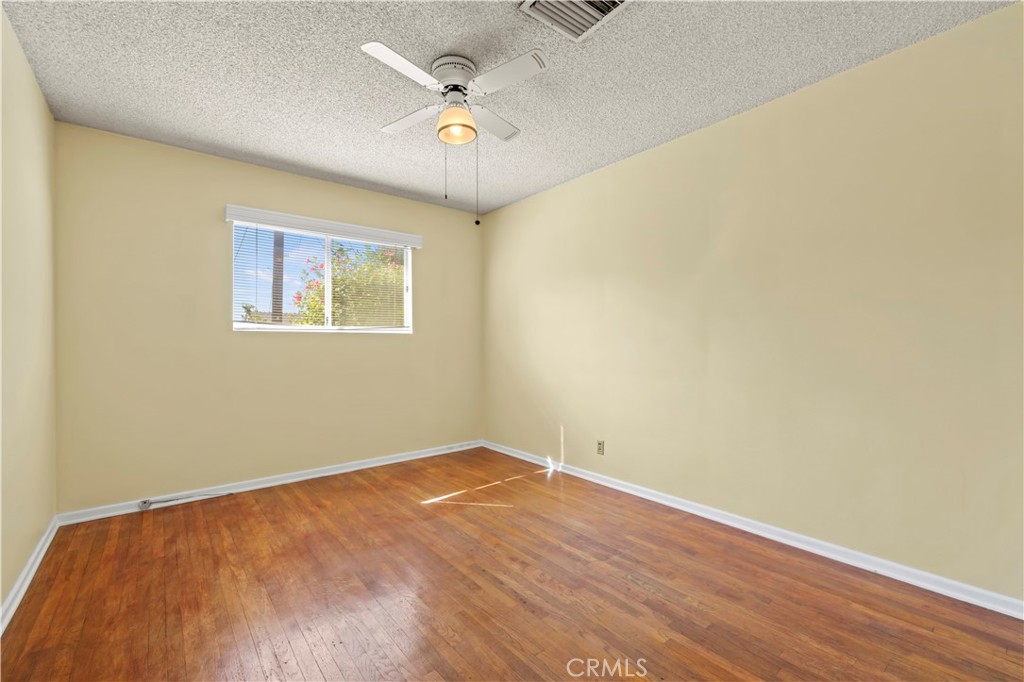 10335 Oro Vista Avenue