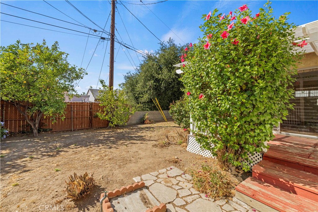 10335 Oro Vista Avenue