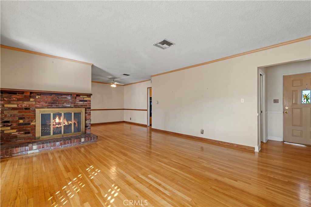 10335 Oro Vista Avenue