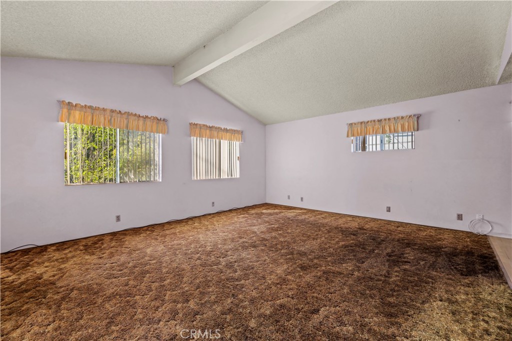 10335 Oro Vista Avenue