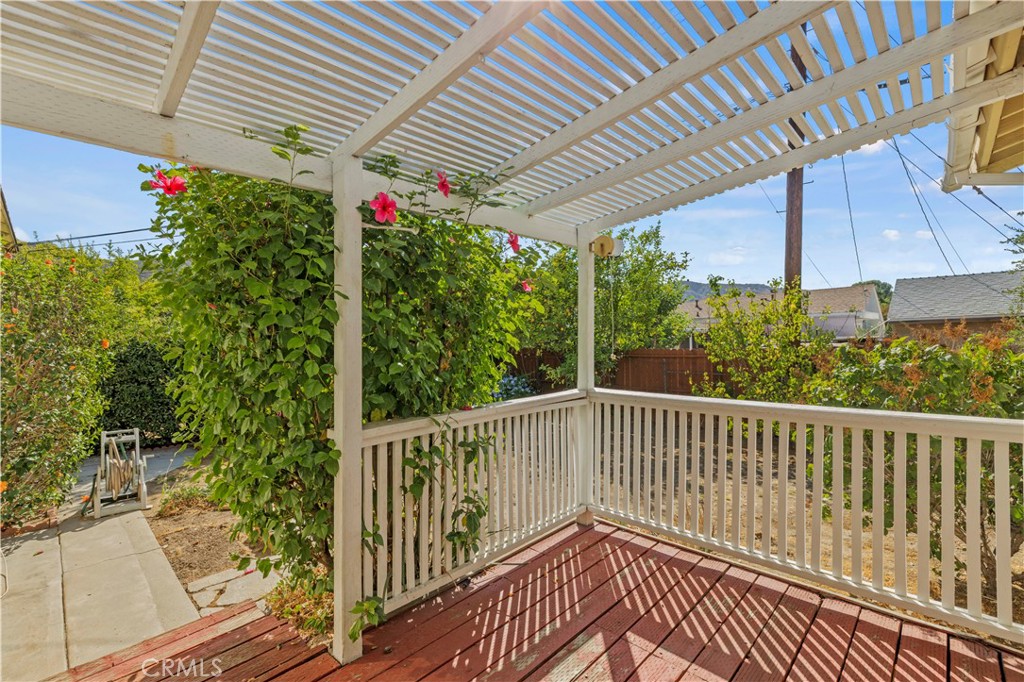 10335 Oro Vista Avenue