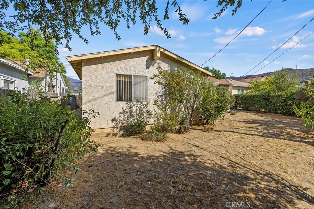 10335 Oro Vista Avenue