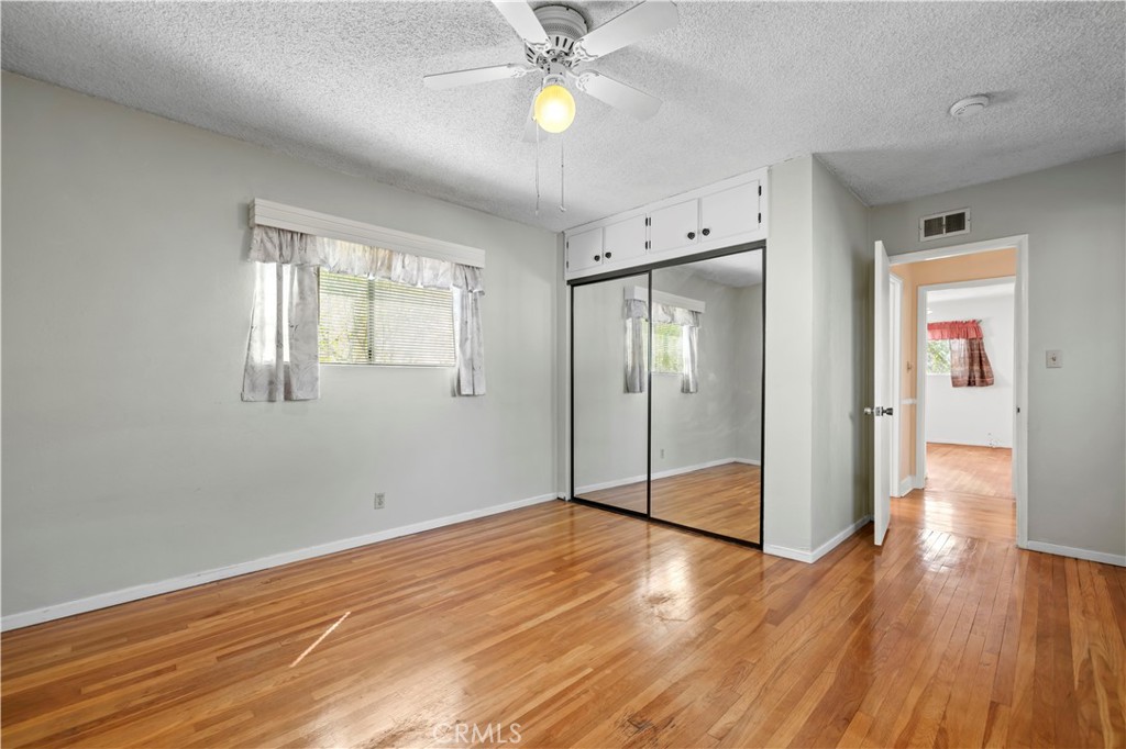 10335 Oro Vista Avenue