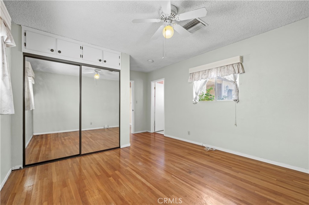 10335 Oro Vista Avenue