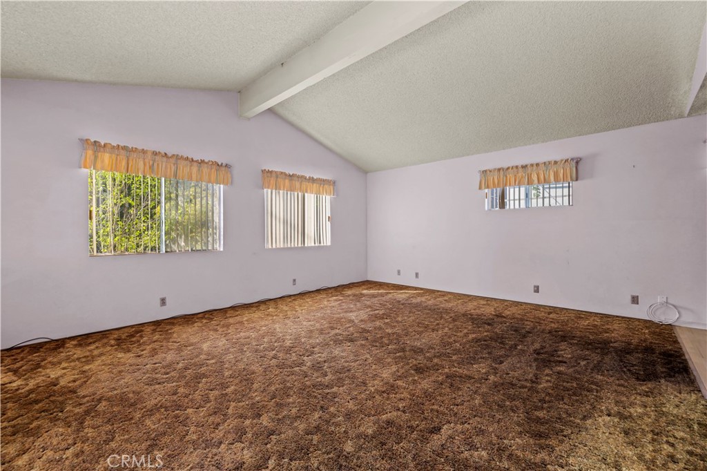 10335 Oro Vista Avenue