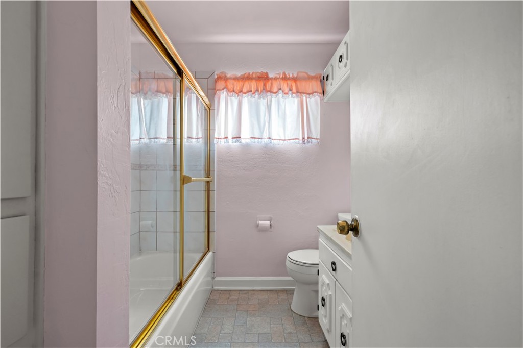 10335 Oro Vista Avenue