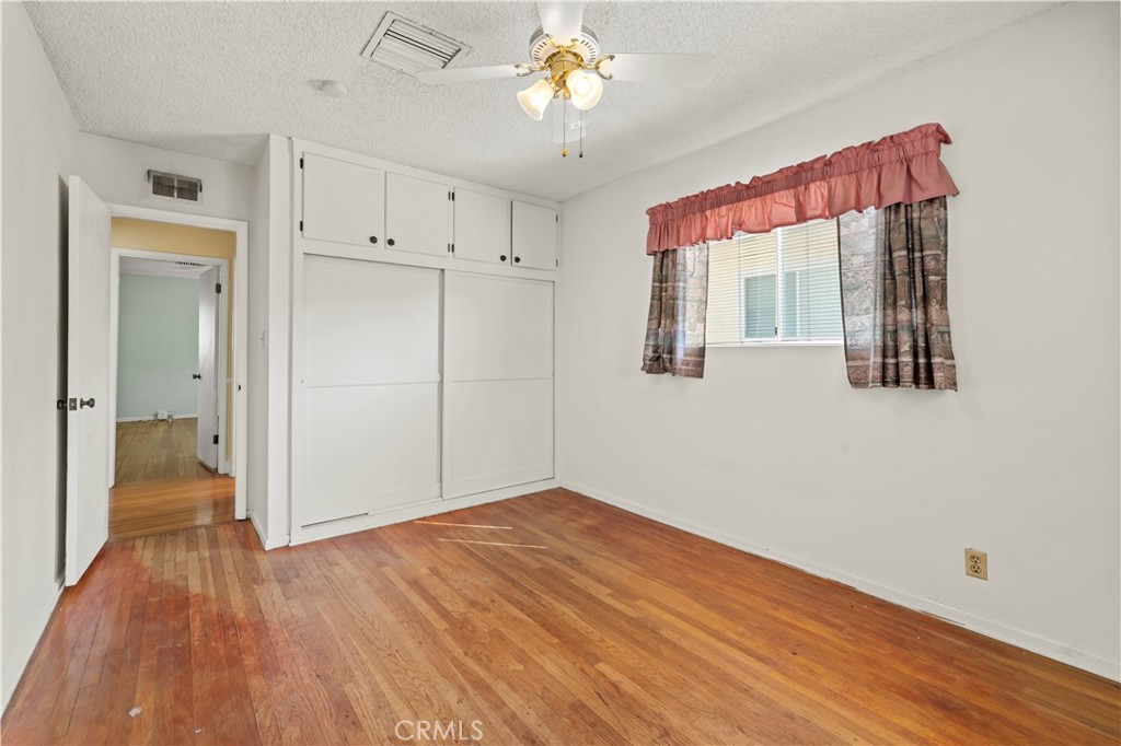 10335 Oro Vista Avenue