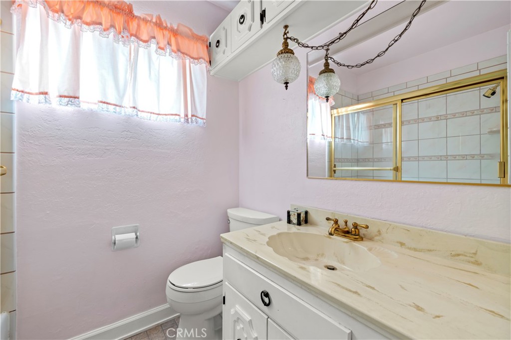 10335 Oro Vista Avenue