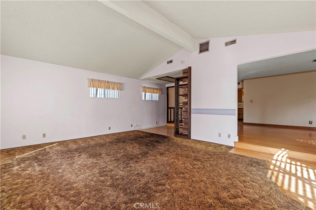 10335 Oro Vista Avenue