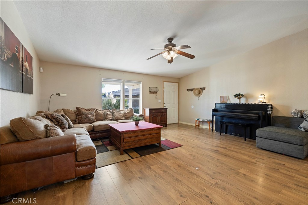 4648 W Avenue M10
