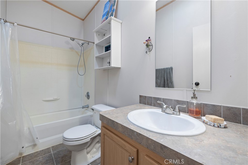 4648 W Avenue M10