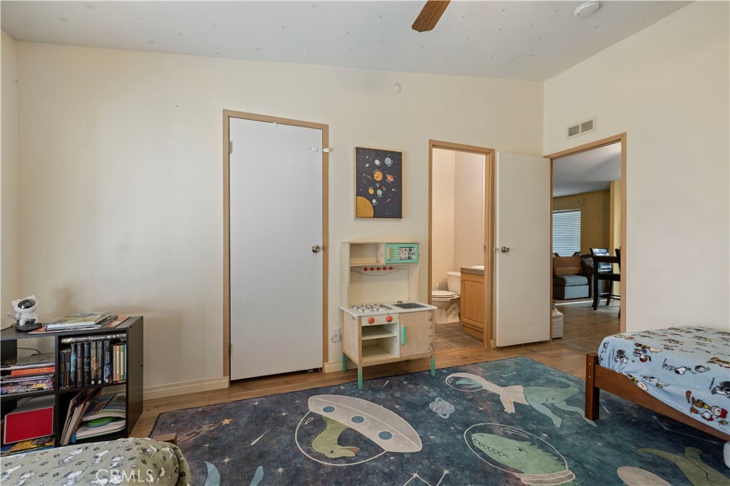 4648 W Avenue M10