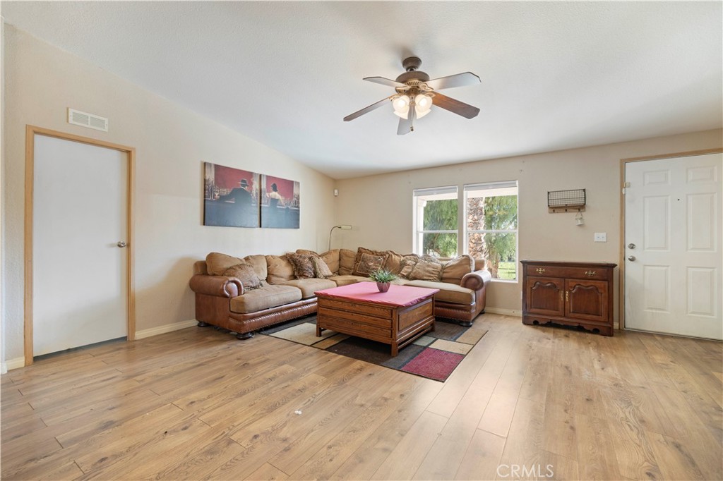 4648 W Avenue M10