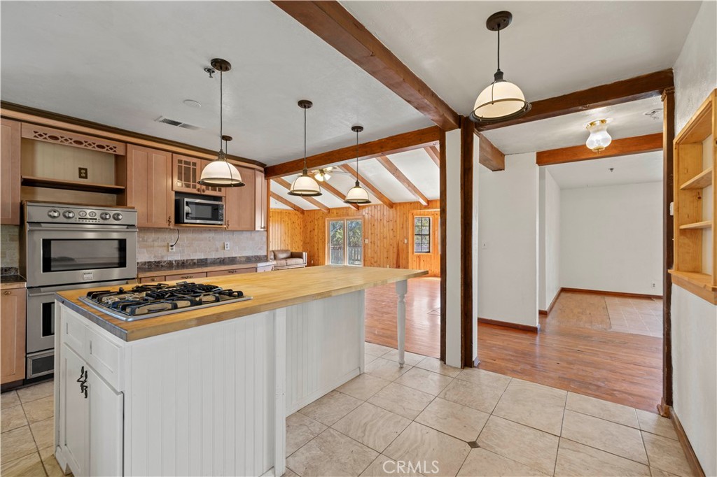 16150 Mount Lilac