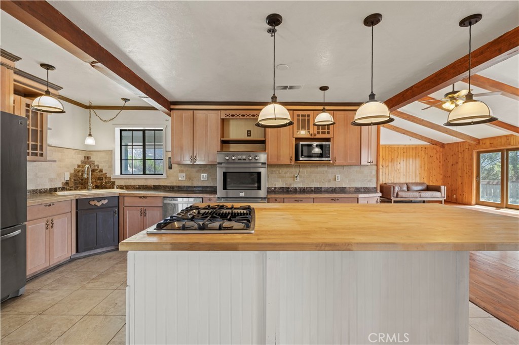 16150 Mount Lilac