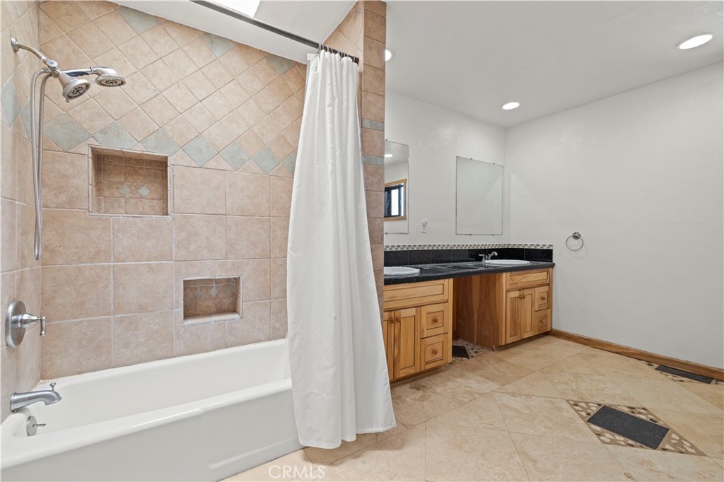 16150 Mount Lilac