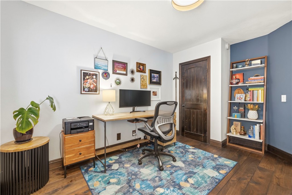 25541 Pembrook Place