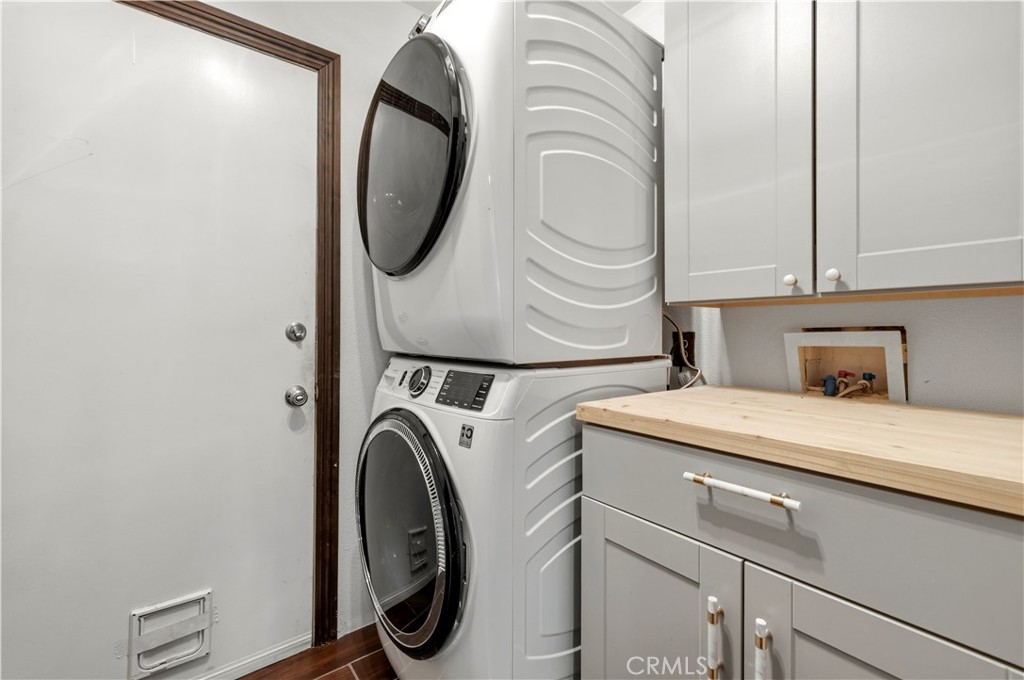 25541 Pembrook Place