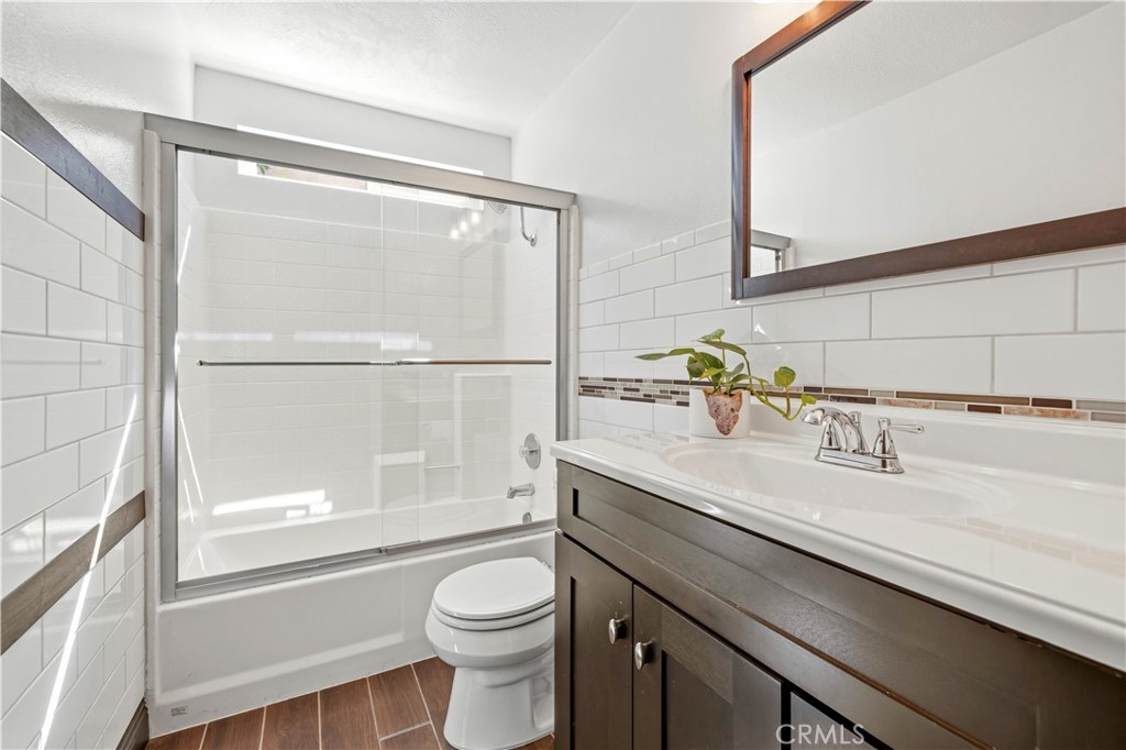 25541 Pembrook Place