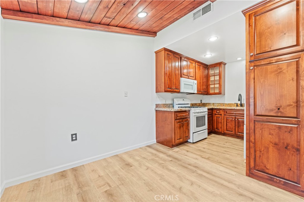 19120 Avenue Of The Oaks A