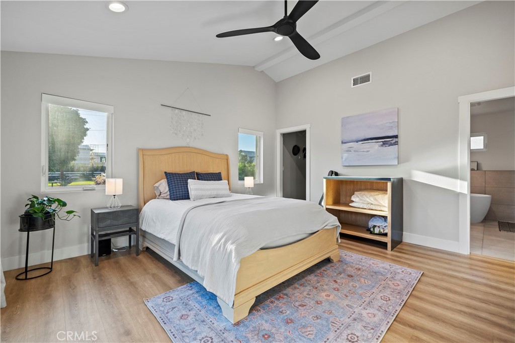 4935 Maureen Lane