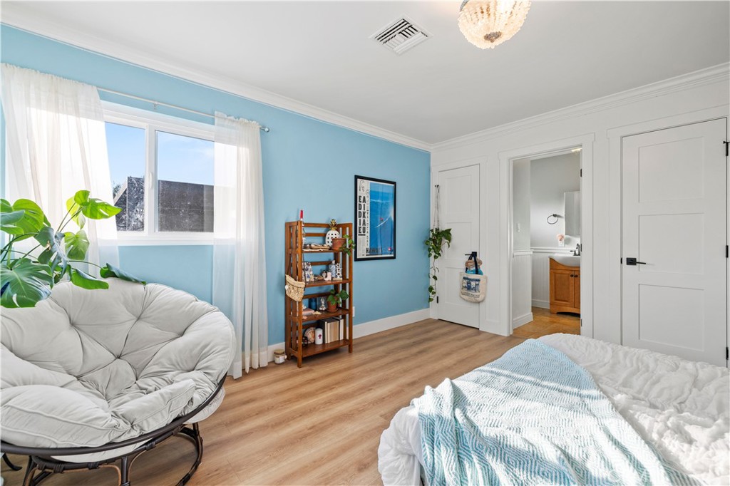 4935 Maureen Lane