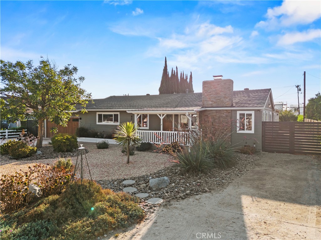 4935 Maureen Lane