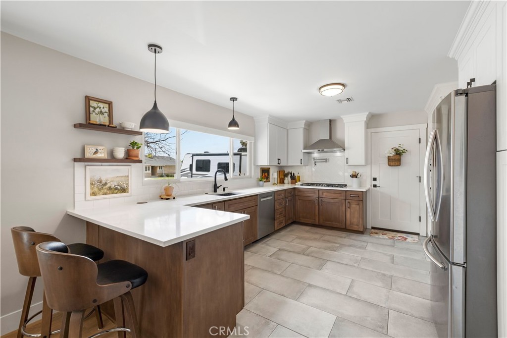 4935 Maureen Lane