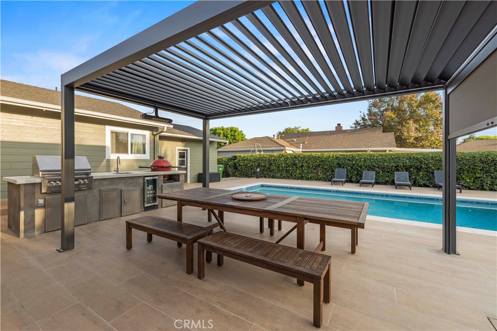 4935 Maureen Lane