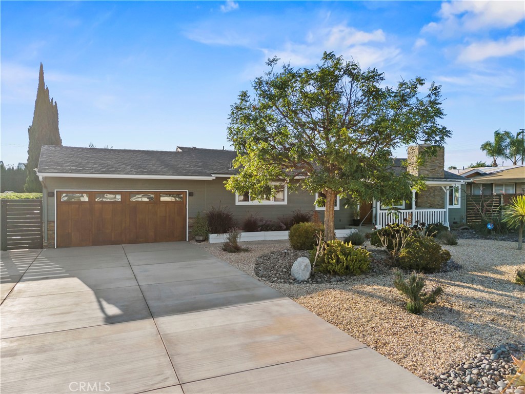 4935 Maureen Lane