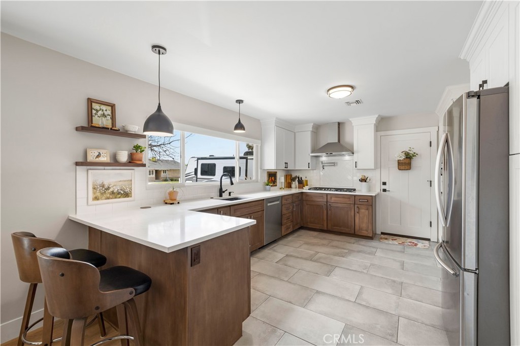 4935 Maureen Lane