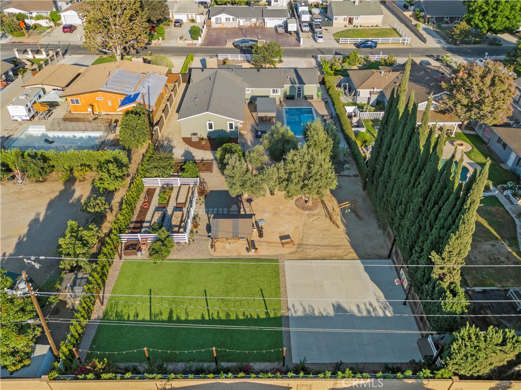 4935 Maureen Lane