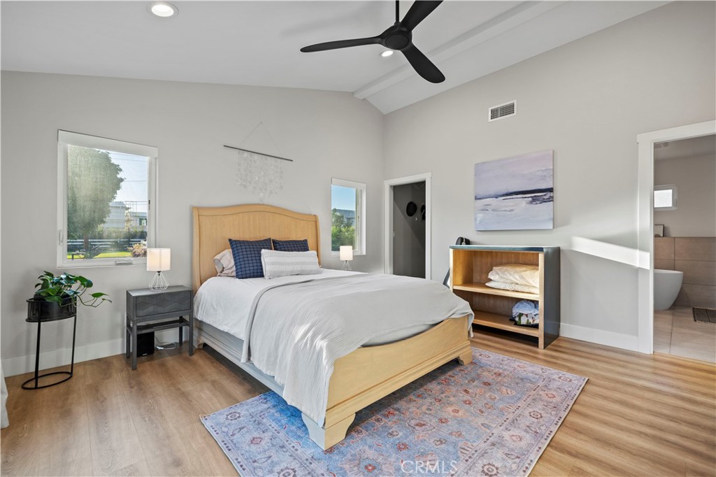 4935 Maureen Lane