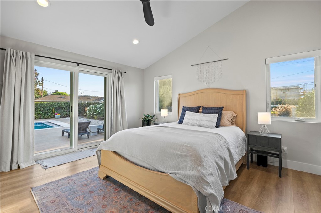 4935 Maureen Lane