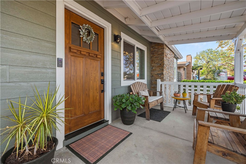 4935 Maureen Lane