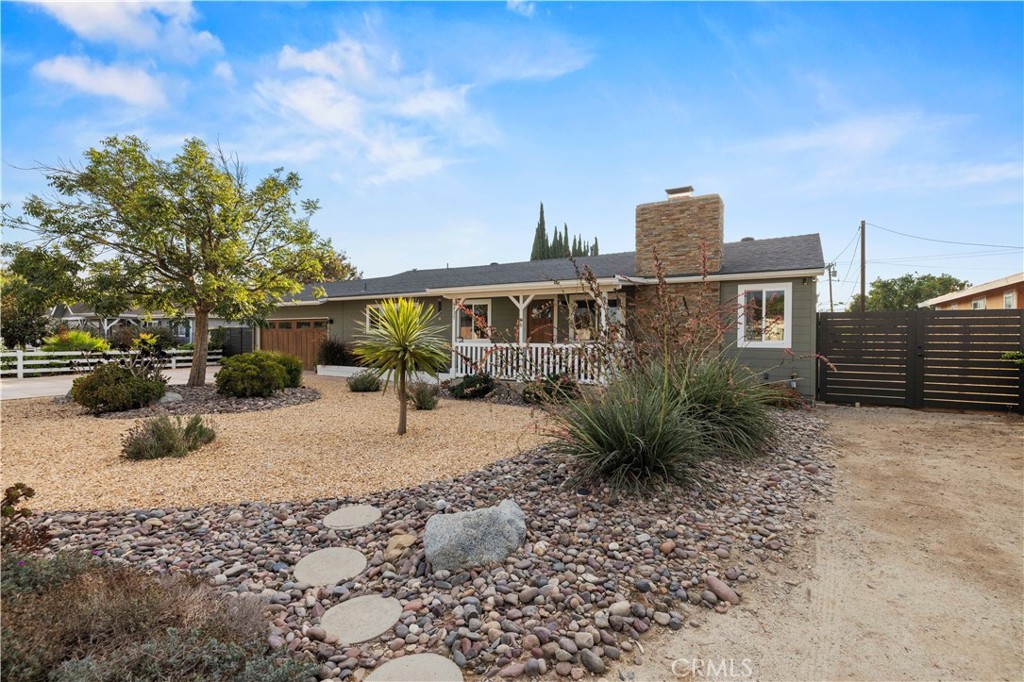 4935 Maureen Lane
